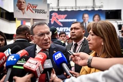 El candidato Roy Barreras junto a su fórmula vicepresidencial, Martha Lucia Zamora realizaron la inscripción de su candidatura en la Registraduria Nacional.