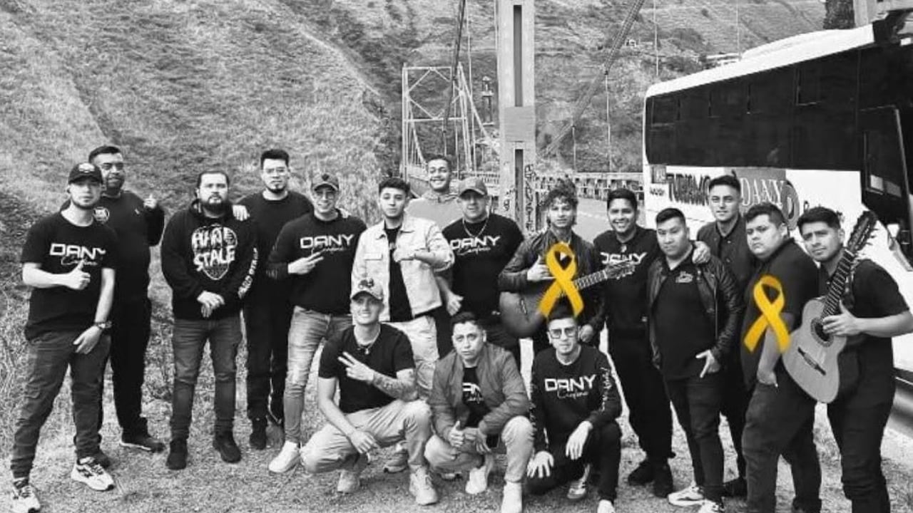 Anderson Pérez Toro, bajista, y Nicolás Mateo Urbano Rodríguez, requintista, son dos de las tres víctimas de esta emergencia vial.