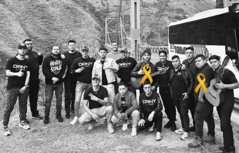 Anderson Pérez Toro, bajista, y Nicolás Mateo Urbano Rodríguez, requintista, son dos de las tres víctimas de esta emergencia vial.