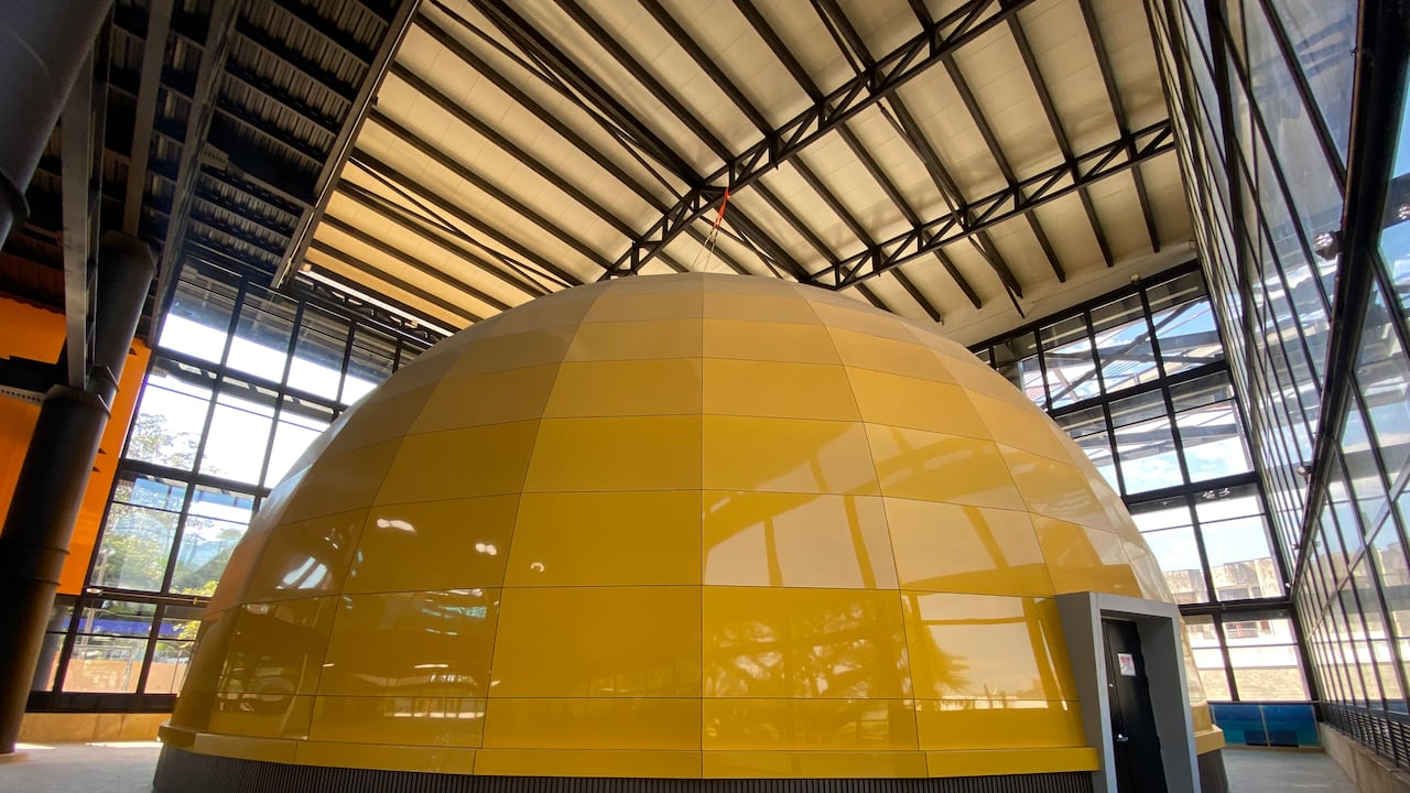 "Es el planetario más moderno del país": dicen sus promotores.