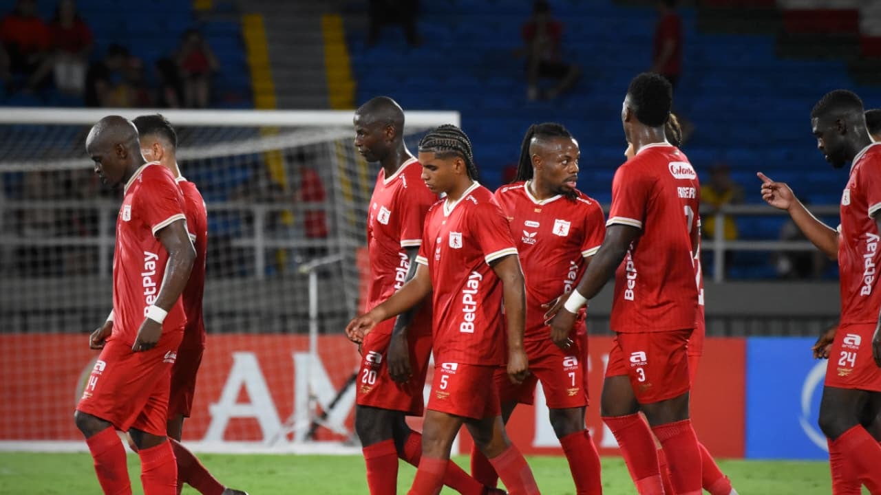 Momentos del partido de la fecha 6 del Grupo A de la Copa Sudamericana 2026, entre América de Cali y Macará.
