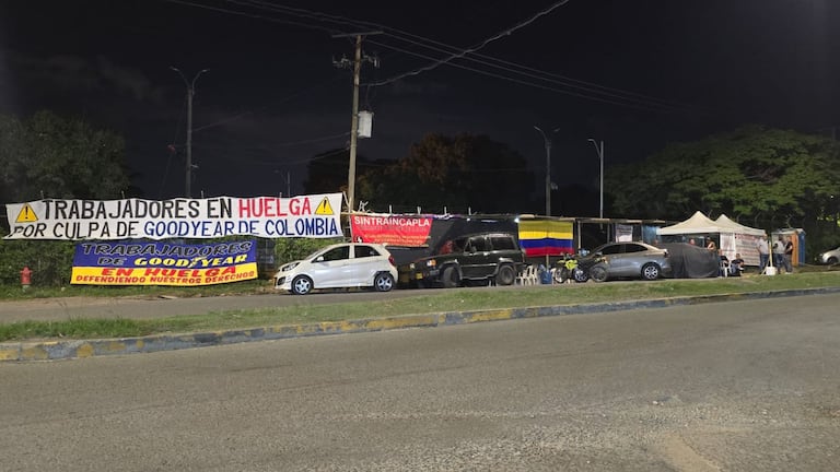 Sin solución continúa la huelga de trabajadores de Goodyear en el municipio de Yumbo.