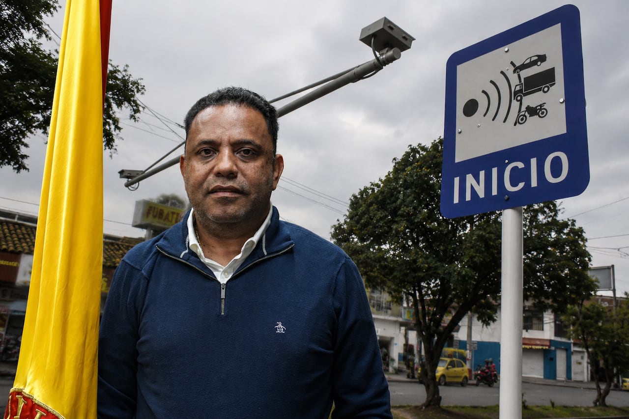Alfredo Enrique Piñeres es, desde junio de 2025, el superintendente de Transporte. Es ingeniero civil de la Universidad Nacional y Magíster en Infraestructura Vial y Transporte de la Universidad de los Andes.