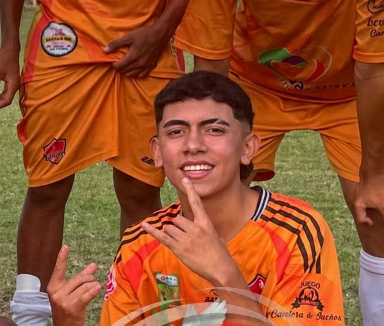 as autoridades judiciales concentran las investigaciones para esclarecer el ataque armado que acabó con la vida del joven futbolista y establecer la responsabilidad de los autores del crimen.