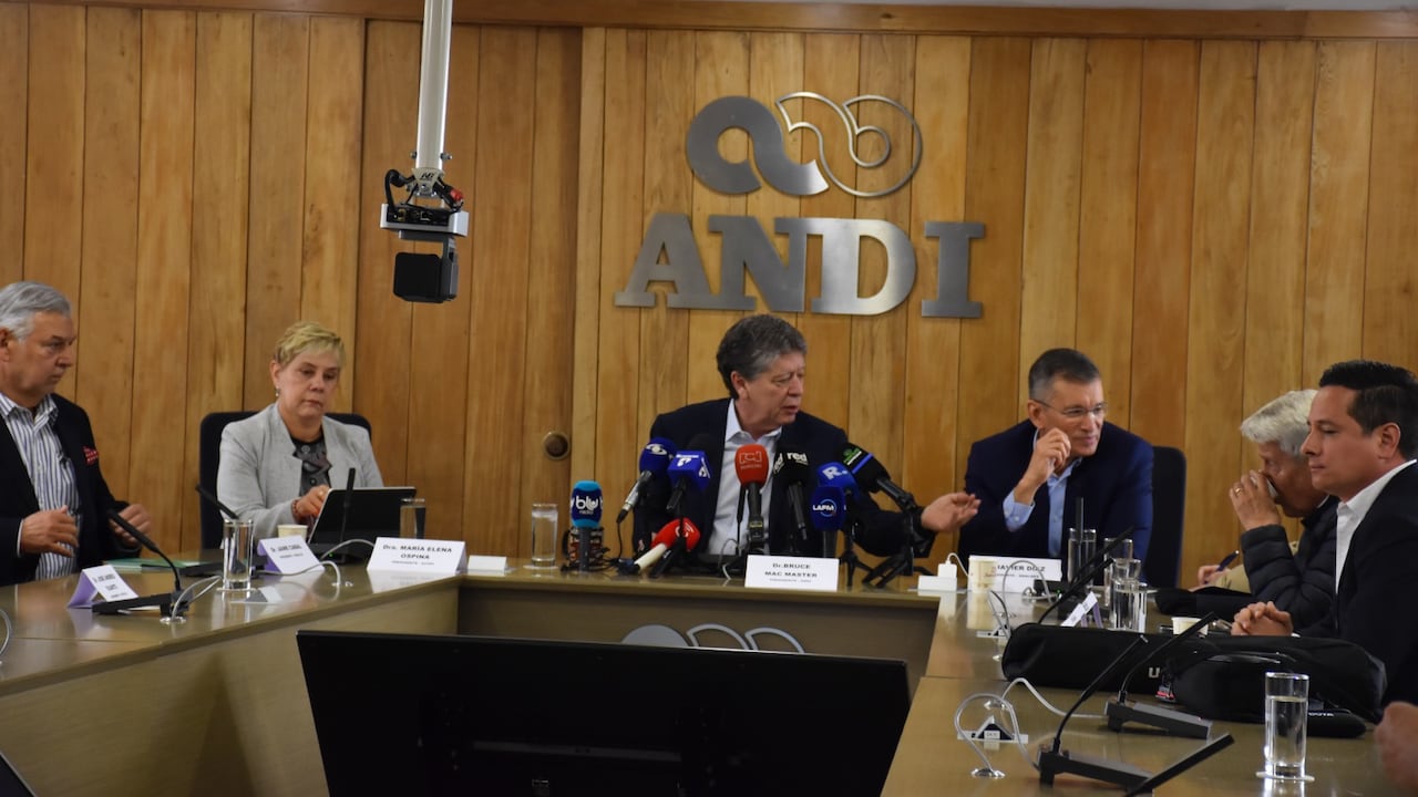 Líderes gremiales de Colombia y Ecuador se reunieron para buscar una salida a la crisis arancelaria entre los dos países.