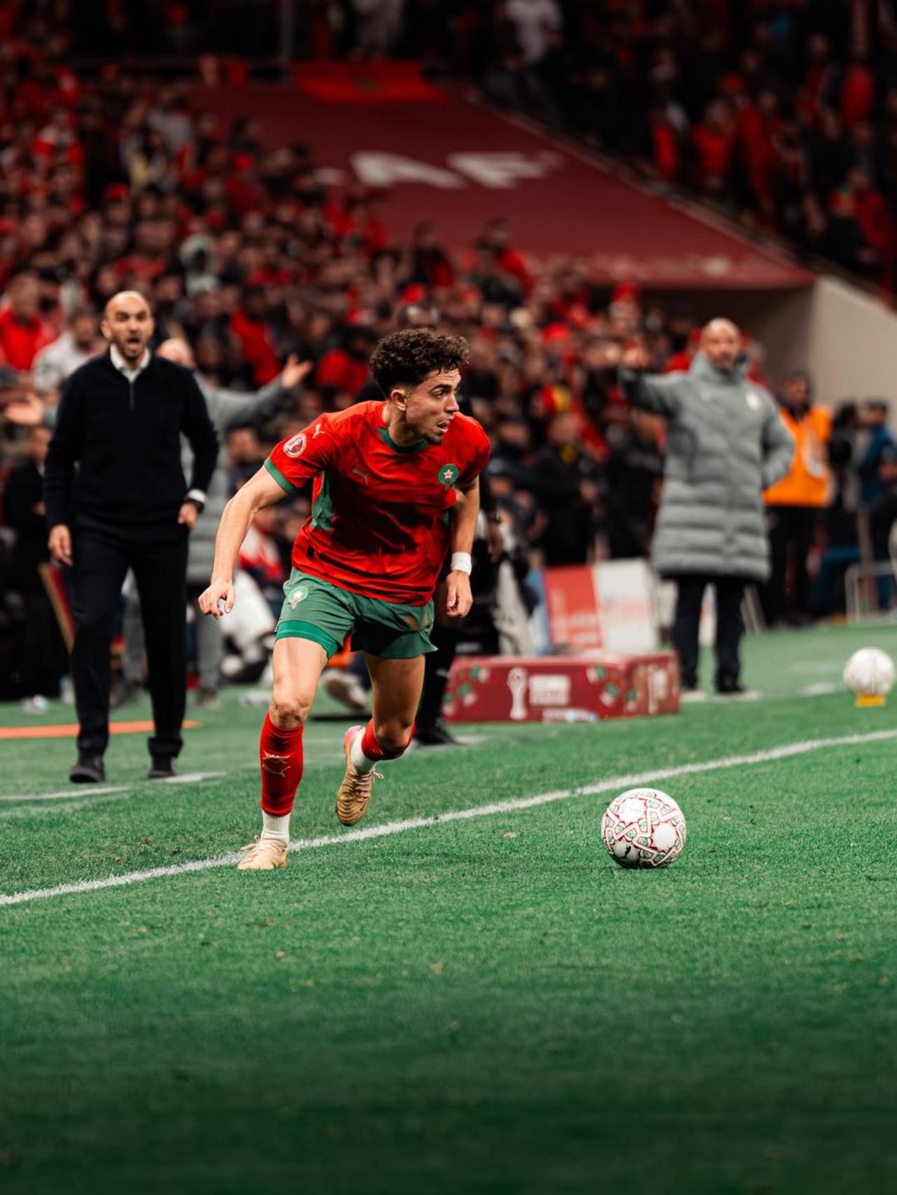 Futbolista Neil El Aynaoui, centrocampista de la AS Roma.