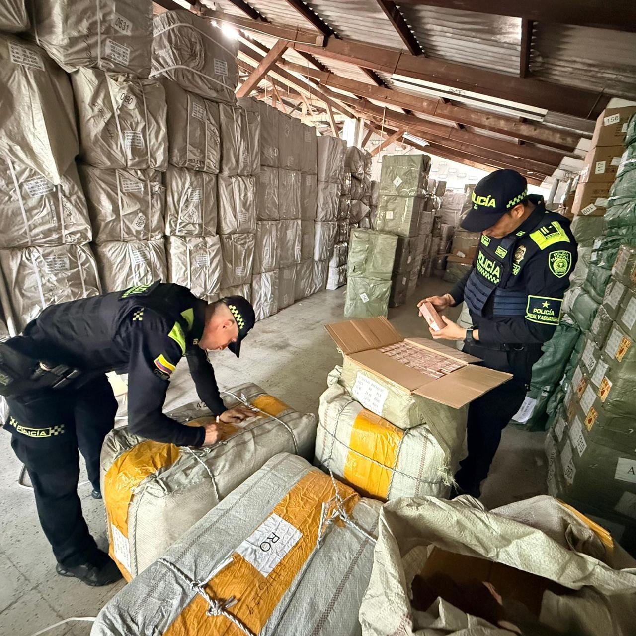 Operativos simultáneos en 18 ciudades y municipios permitieron capturas, incautaciones.