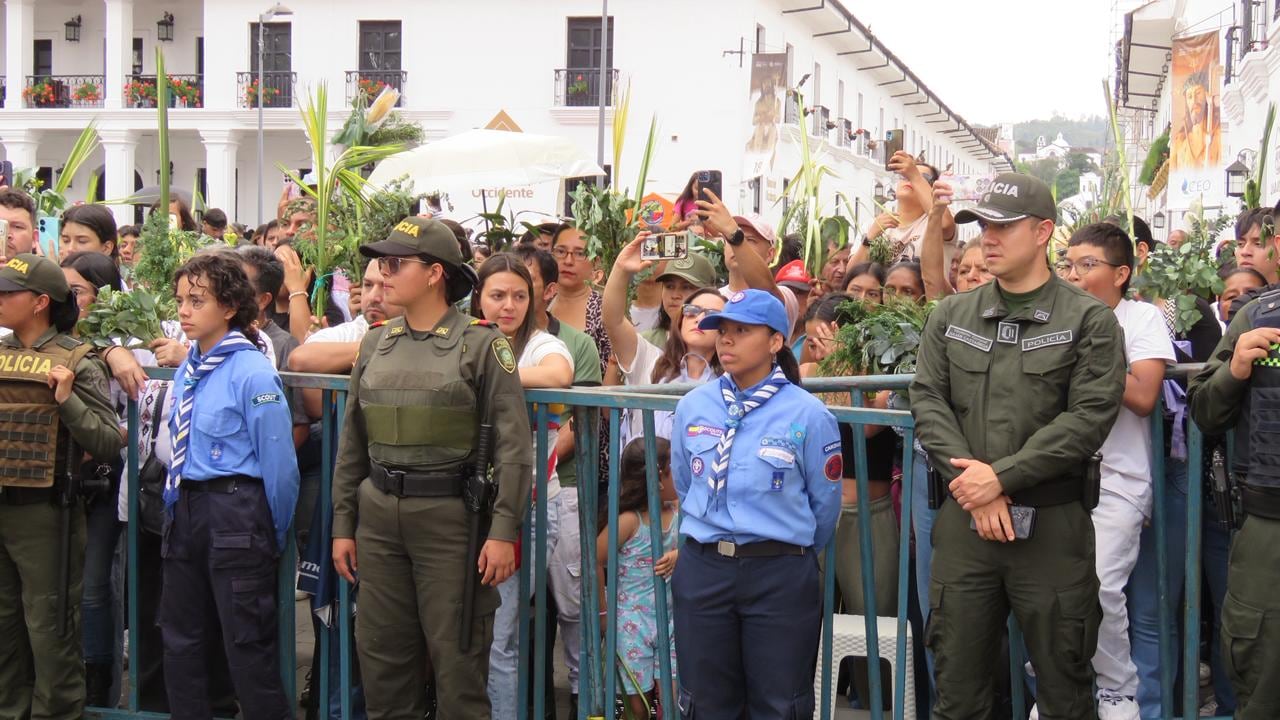El helicóptero Halcón realizará vigilancia aérea permanente con tecnología de visión nocturna y transmisión en tiempo real.