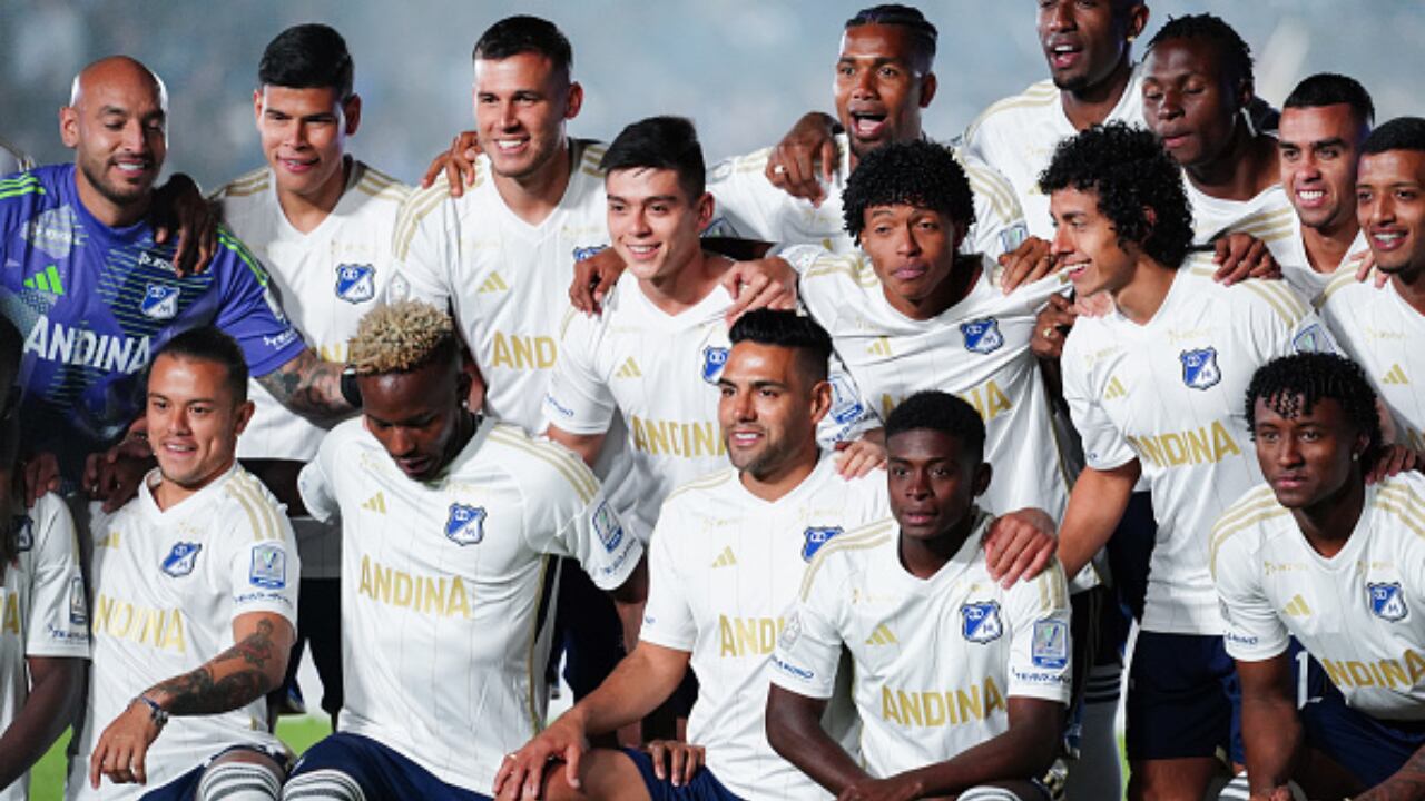 Falcao García con el plantel de Millonarios