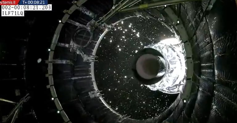 El viaje hacia la Luna sigue en marcha después de que Artemis II ejecutara con éxito la separación de la nave.