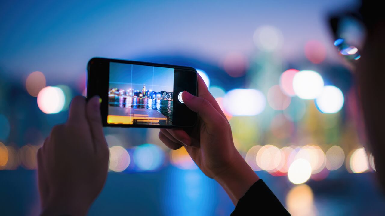 Mac Center ha lanzado un concurso de fotografía en Colombia, invitando a los fotógrafos a capturar su esencia personal a través de sus imágenes.