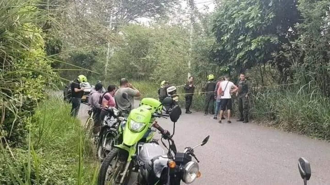 Las autoridades encontraron los cadáveres en la zona rural del municipio y están investigando los hechos. Se cree que la disidencia Jaime Martínez estaría detrás del secuestro y homicidio de ambos.