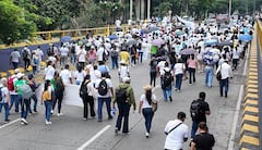 Paro nacional de Fecode este 15 de abril: manifestantes llegan a la plazoleta de San Francisco en Cali.