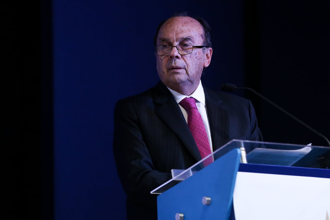Hernán Peláez durante la presentación de un evento en Bogotá.