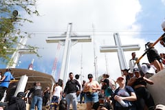 Miles de personas subieron este jueves Santo al cerro de las tres cruces de Cali