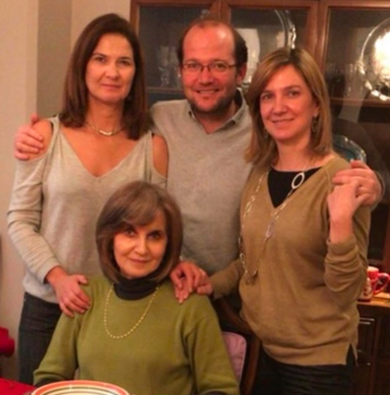 Con sus hermanas Juanita y María Angélica Su mamá, Cecilia Ospina (falleció en 2018).