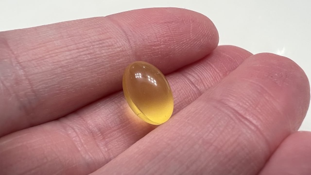 Además de las que se encuentran en los alimentos, existen vitaminas en forma de complejos vitamínicos que se encuentran en las droguerías o almacenes de cadena cercanos en forma de pastillas, cápsulas y comprimidos efervescentes. (Photo by Smith Collection/Gado/Getty Images)