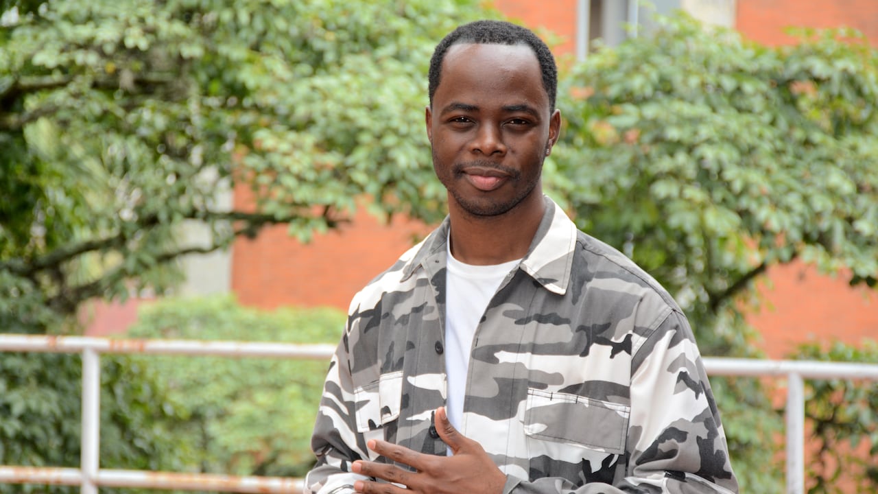 Bryan Mina, actor de Buenaventura, quien interpreta a Fernando, el esposo de la protagonista, en la serie de Netflix María, la Caprichosa. e "Maria la Caprichosa" Foto Jorge Orozco.