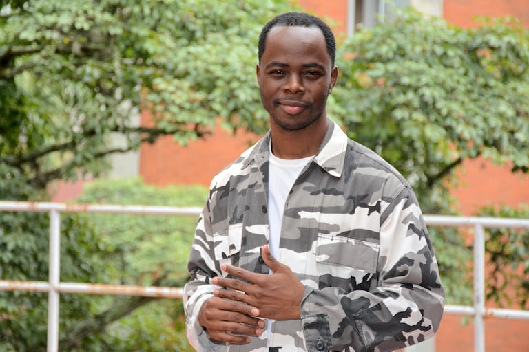 Bryan Mina, actor de Buenaventura, quien interpreta a Fernando, el esposo de la protagonista, en la serie de Netflix María, la Caprichosa. e "Maria la Caprichosa" Foto Jorge Orozco.