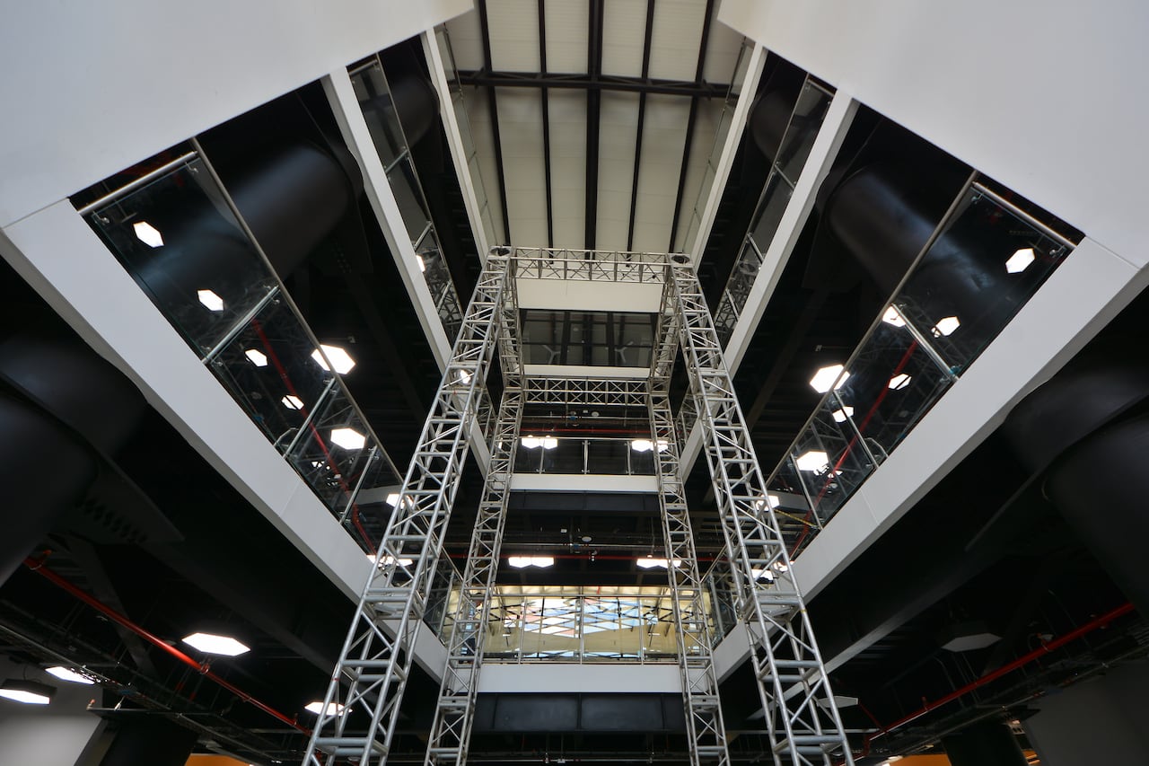 El Centro de Ciencia, Arte y Tecnología de Cali, conocido como Club San Fernando, tiene un avance de obra del 87 % en su primera fase, que será inaugurada para la COP16. 24 de Septiembre de 2024. Foto Jorge Orozco / El País.