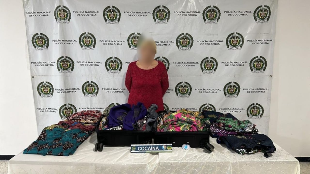 una mujer de nacionalidad croata fue capturada en el mismo aeropuerto con 6,5 kilos de cocaína.