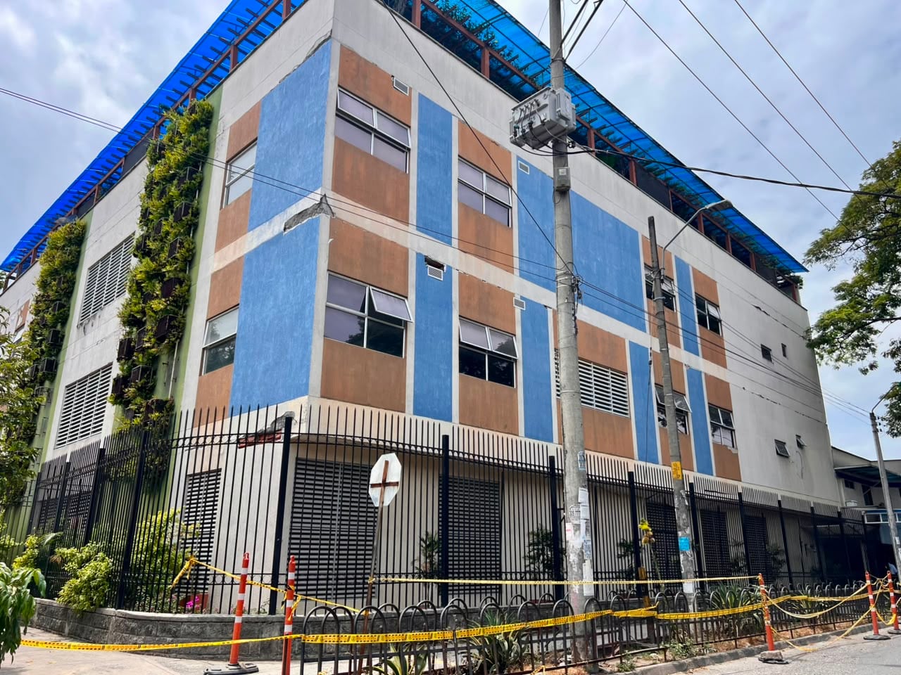 Hospital Carlos Holmes Trujillo traslada temporalmente sus servicios de consulta externa por daños en las instalaciones.
