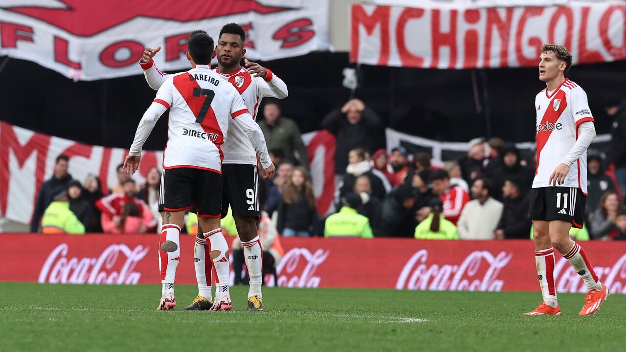 River Plate jugando ante Lanús, el pasado 21 de julio, en el 'Más Monumental'.