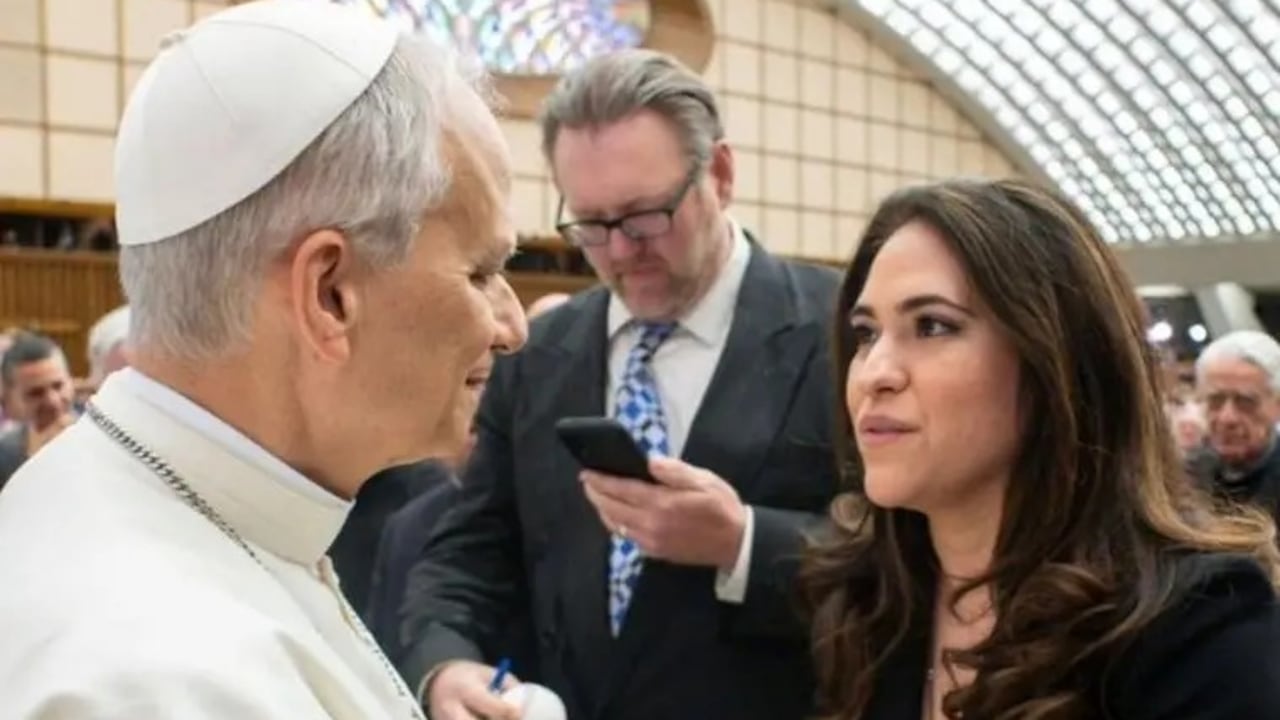 María Montserrat Alvarado, la nueva prefecta del Dicasterio para la Comunicación, es la laica designada por León XIV.