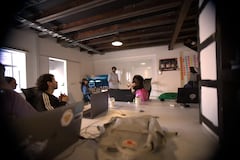 Casa Manglar es un holding de marketing digital que conecta marcas con audiencias a través de estrategia, contenido e influencer marketing.