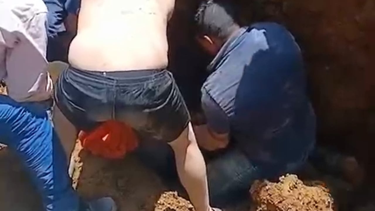 Habitantes del barrio Villa del Norte intentaron rescatar con sus propias manos a los trabajadores atrapados bajo toneladas de tierra tras el derrumbe ocurrido en el norte de Popayán.