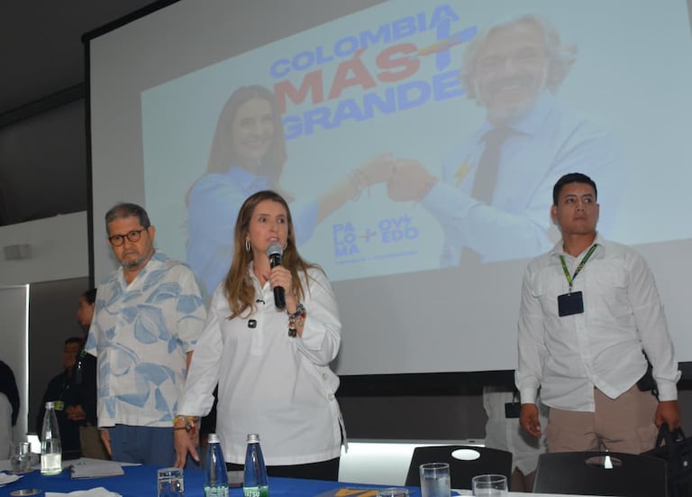 La candidata anunció acciones legales y cuestionó señalamientos en plena tensión política por la seguridad.