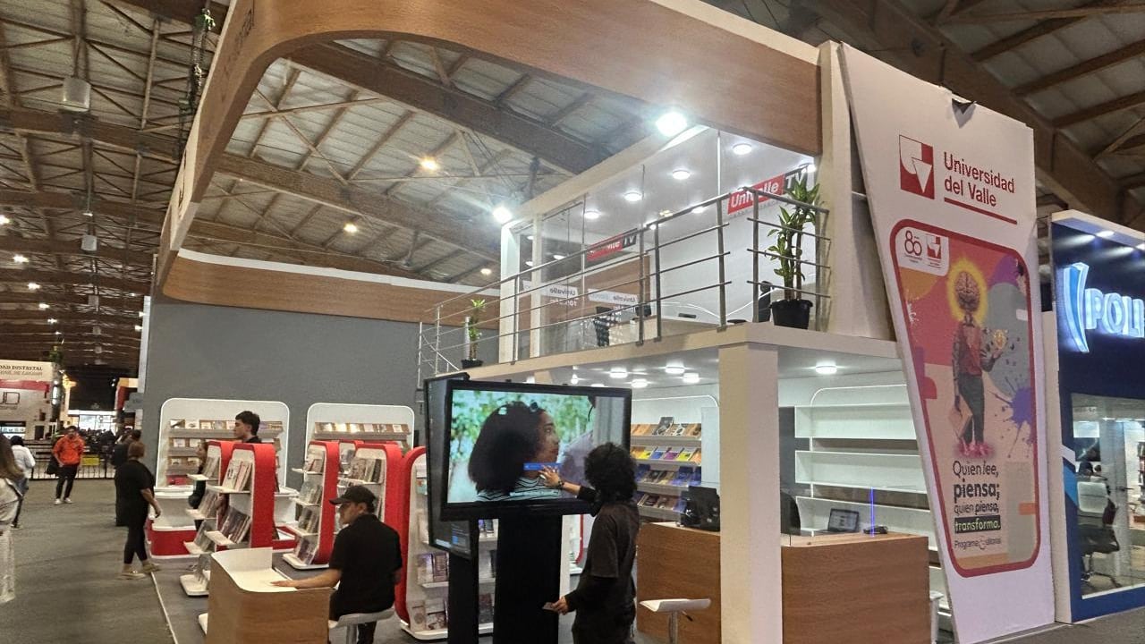Stand de Univalle en la FILBo reúne autores y presenta nuevas obras