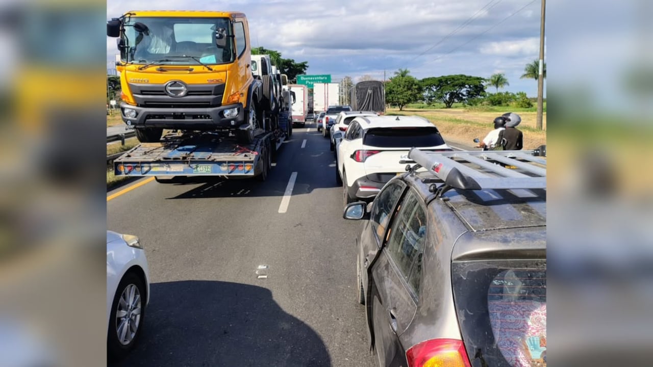 Comunidades afro inician toma pacífica y bloquean corredor vial en el centro del Valle del Cauca