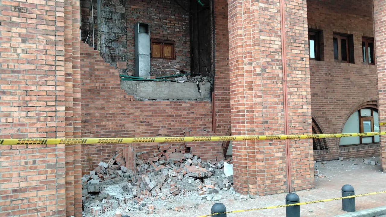 Cinta amarilla fue instalada en la sede alterna de Presidencia ante los posibles riesgos derivados de las afectaciones estructurales.