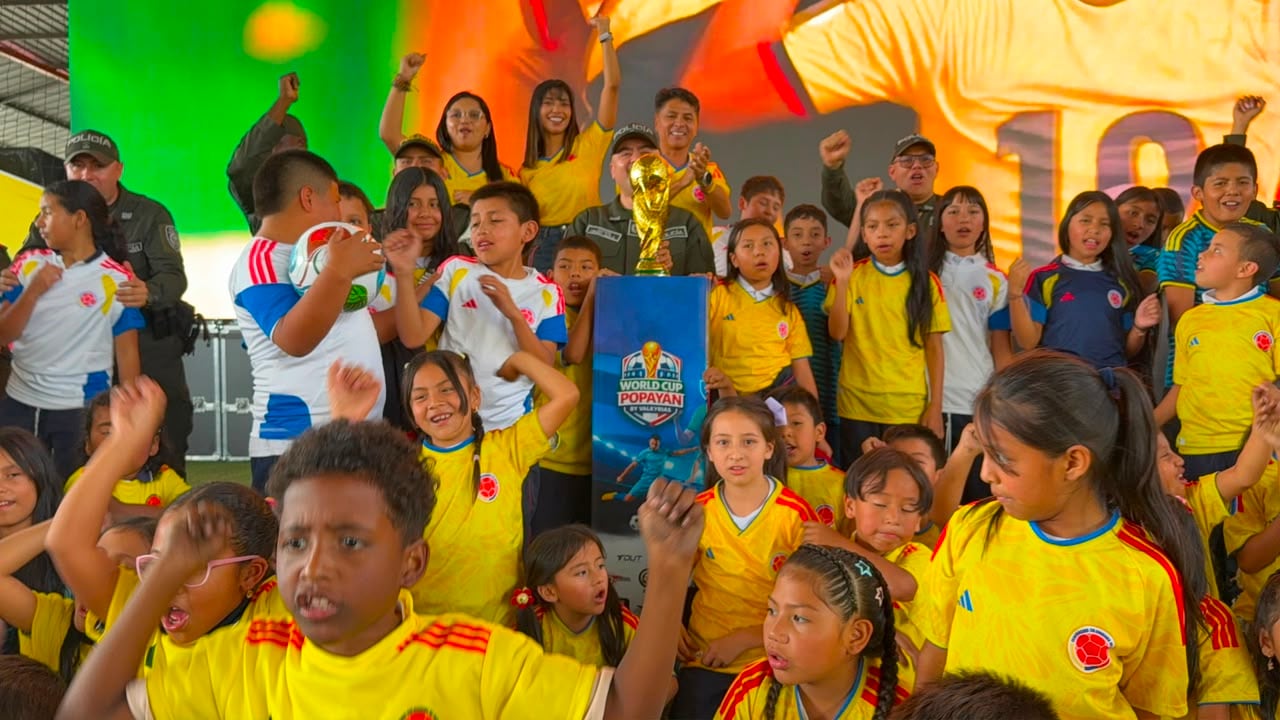 Más de 130 niños y niñas de Popayán participaron en una jornada recreativa organizada por la Policía Nacional, en el marco de una iniciativa inspirada en la Copa Mundial de la FIFA 2026.