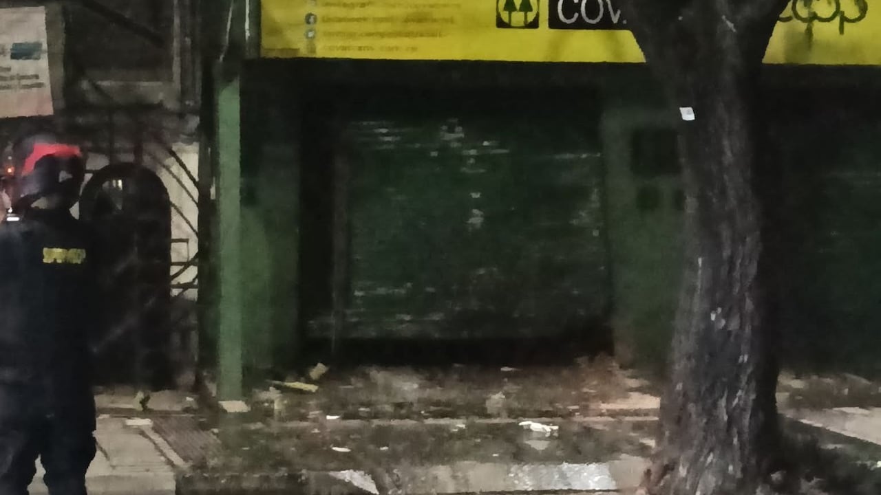 Este es el segundo ataque con explosivos contra comerciales del sector de La Esmeralda de Popayán, hechos que posiblemente estén relacionados con casos de extorsión.