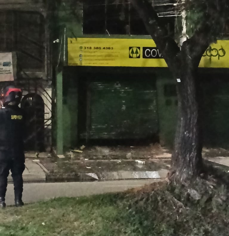 Este es el segundo ataque con explosivos contra comerciales del sector de La Esmeralda de Popayán, hechos que posiblemente estén relacionados con casos de extorsión.