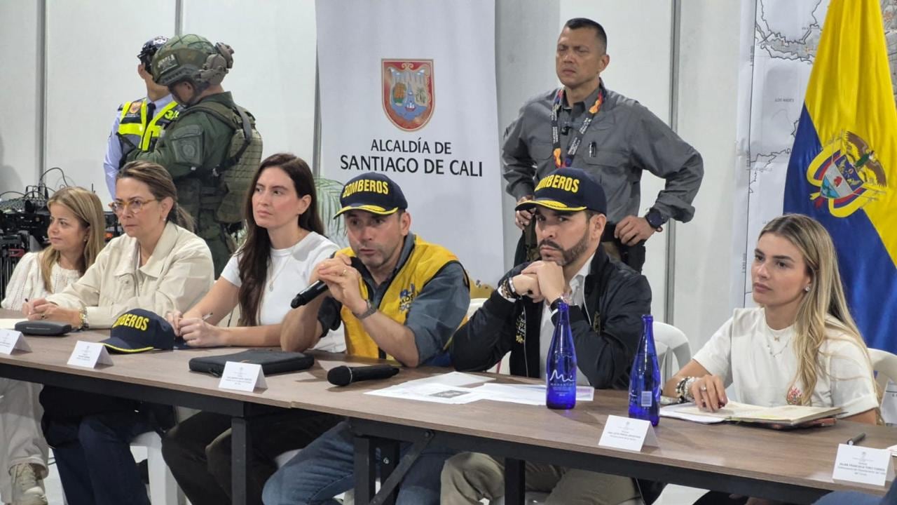 El alcalde Alejandro Eder y el presidente Abelardo de la Espriella participaron en el Puesto de Mando Unificado instalado en Cali para coordinar las acciones frente a la emergencia.