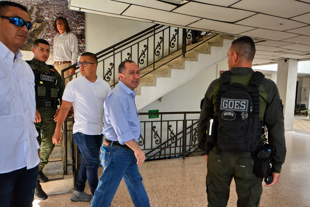 Gustavo Vélez, alcalde de Tuluá, uno de los alcaldes más amenazados de Colombia. INFORME PARA DOMINGO.