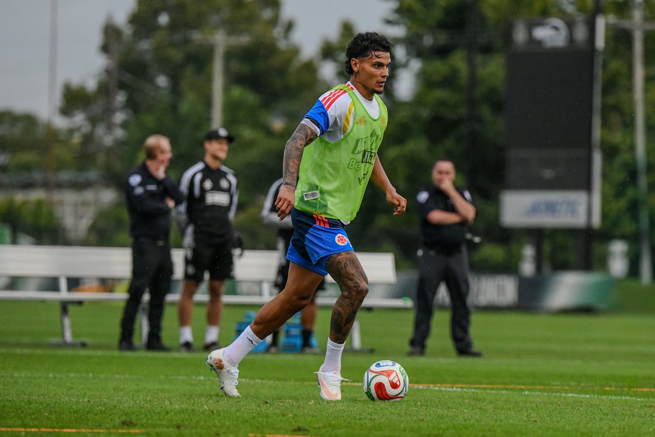 Richard Ríos en un entrenamiento de la Selección Colombia.