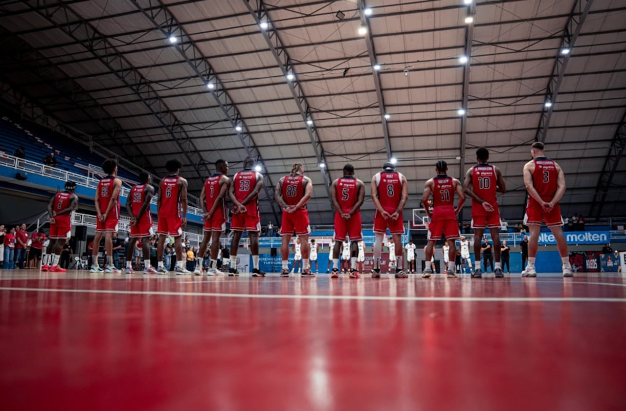 Toros del Valle durante un juego de la Liga Profesional de Baloncesto.