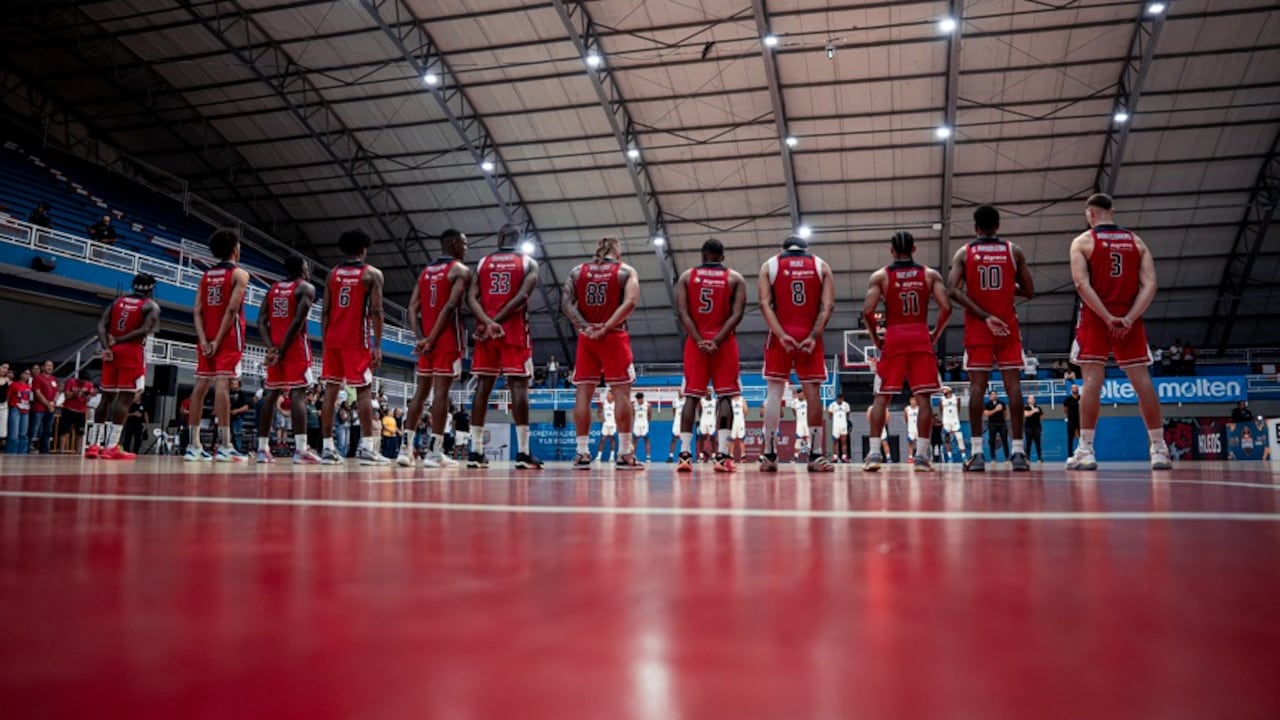 Toros del Valle durante un juego de la Liga Profesional de Baloncesto.