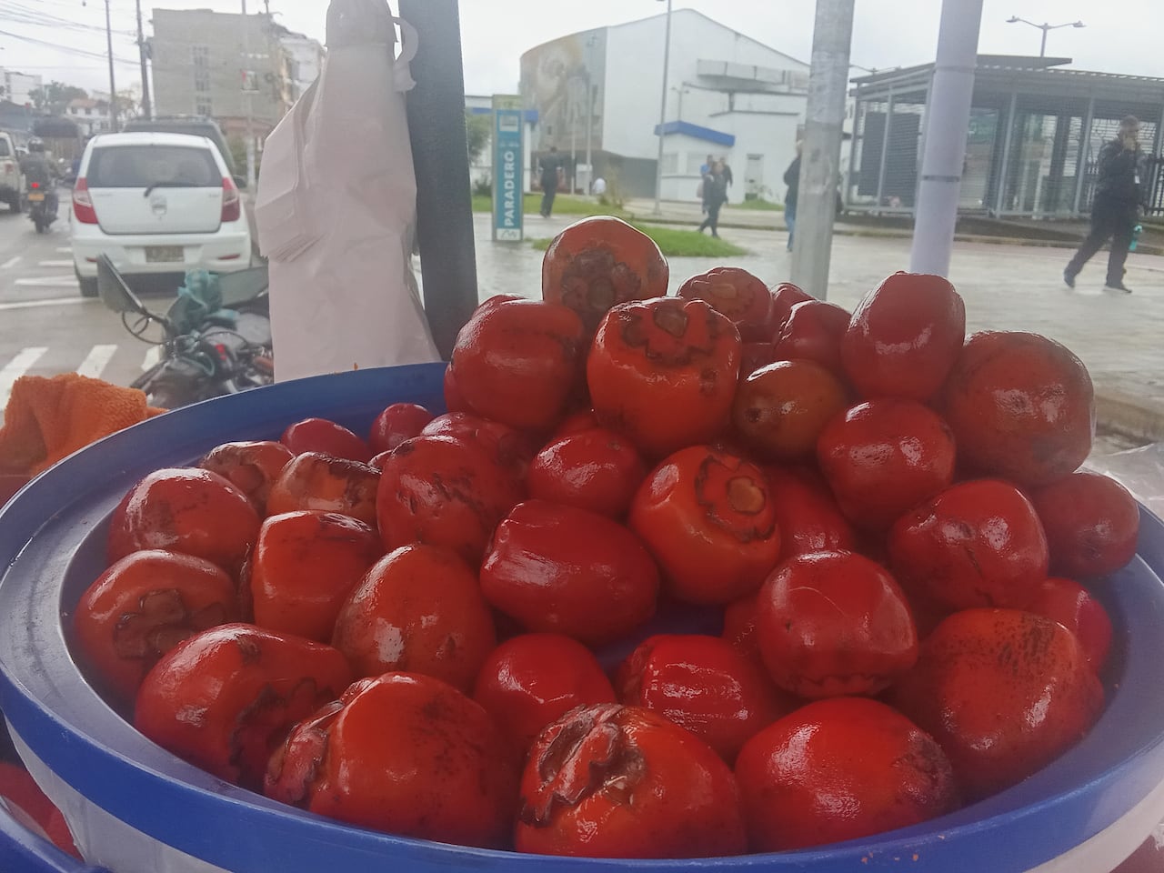 Su dedicación le ha permitido ganarse la confianza de los clientes, quienes destacan la calidad de su producto.