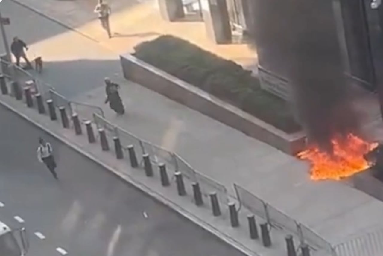 Ataque frente a edificio del ICE en Nueva York deja dos heridos leves