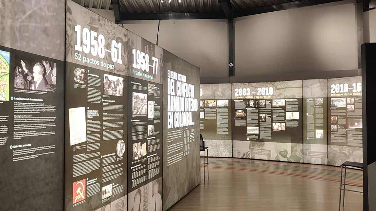 Inicia la itinerancia nacional de la exposición 'Hay futuro si hay verdad' en la Biblioteca Departamental.