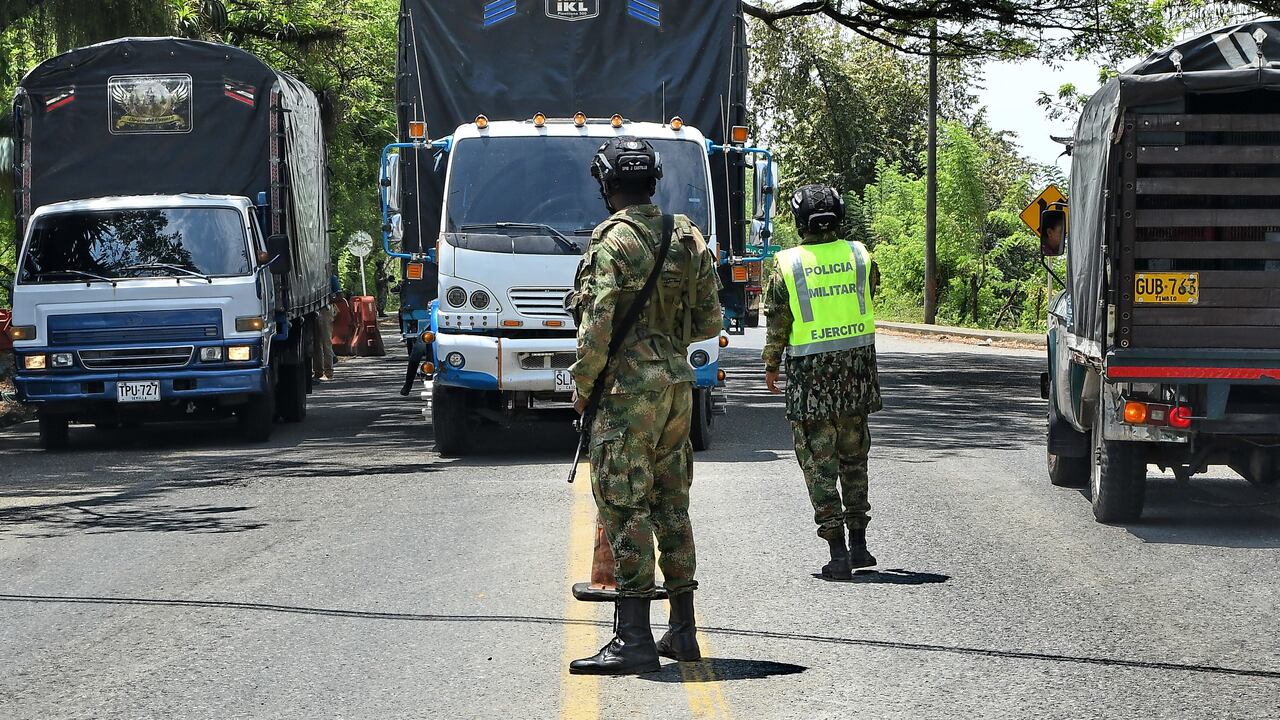 Ejército y Policia confirma su presencia en Puente Valencia, zona rural de Jamundí, Marzo 26 de 2024, Foto Wirman Rios, EL PAIS