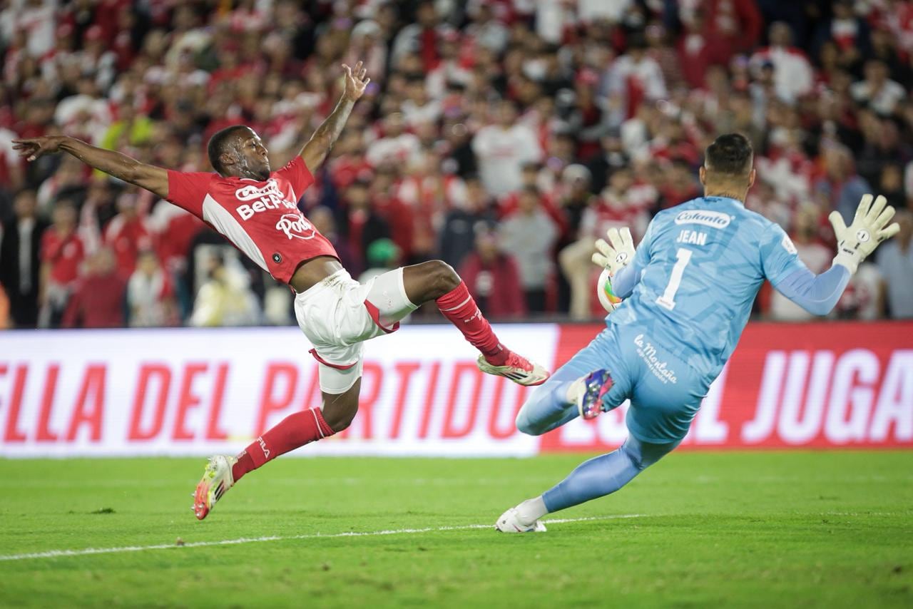 Imagen del partido entre Independiente Santa Fe y América de Cali por la vuelta de los cuartos de final de la Liga Colombiana 2026.