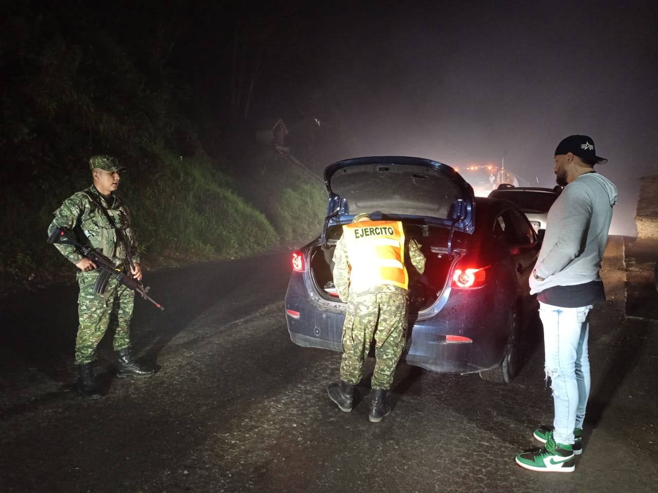 En el departamento del Huila, el Ejército ejecuta una serie de controles para contrarrestar el avance de las disidencias de las Farc en esta parte del territorio nacional