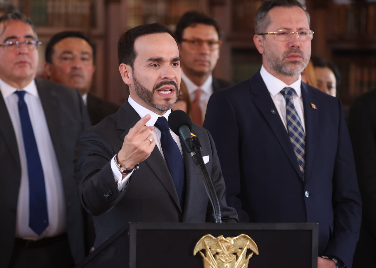 Presidente Abelardo de la Espriella se reunió con el sector asegurador, principalmente con representantes de Fasecolda, con el objetivo de coordinar la reconstrucción de Colombia después del terremoto del 10 de agosto
19 agosto 2026