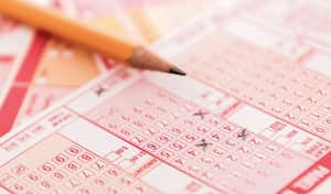 Todavía no hay pruebas sobre si otra persona fue la quien compró el tiquete ganador de 2 mil millones de dólares